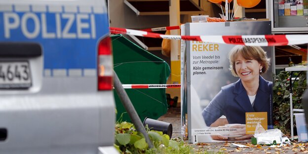 Wahlkampfstand an dem Henriette Reker niedergestochen wurde. Wahlkampfstand an dem Henriette Reker niedergestochen wurde.