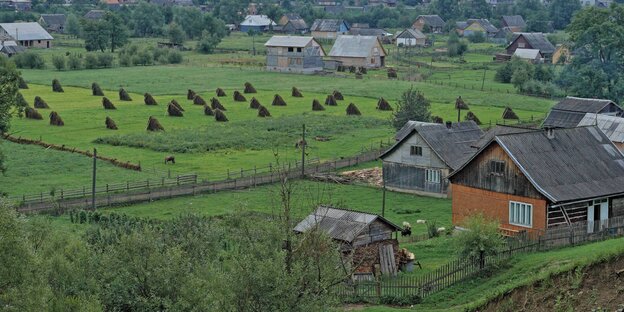 Landschaft und Bauernhof in der Ukraine. Landschaft und Bauernhof in der Ukraine.