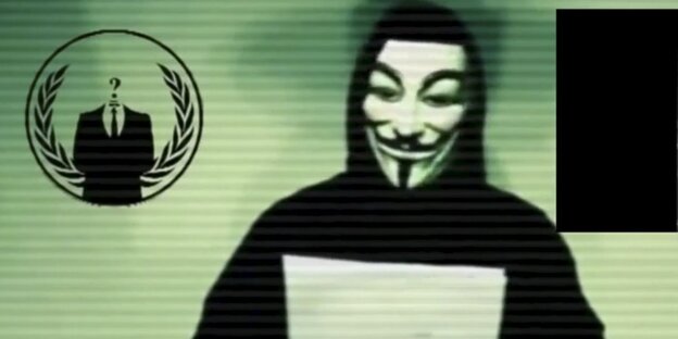 Ein Anonymous-Aktivist liest in einem Video eine Botschaft vor. Ein Anonymous-Aktivist liest in einem Video eine Botschaft vor.
