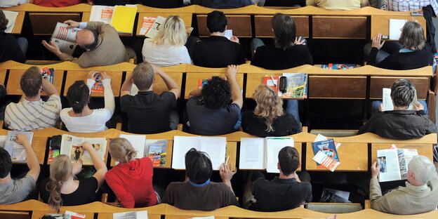 Studenten im Hörsaal «Audimax» an der Humboldt-Universität in Berlin