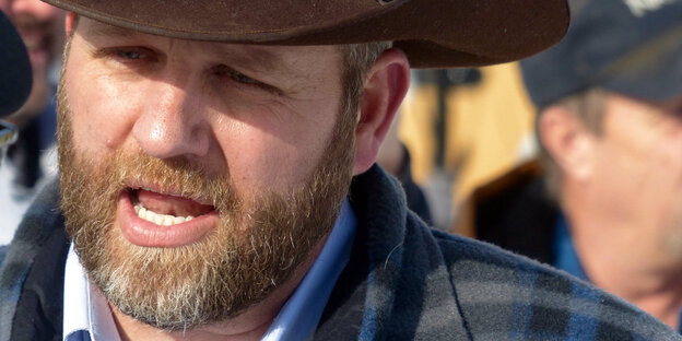 Ammon Bundy mit Bart. Ammon Bundy mit Bart.
