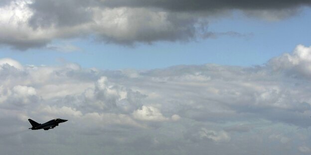 Ein Eurofighter vor wolkigem Himmel Ein Eurofighter vor wolkigem Himmel