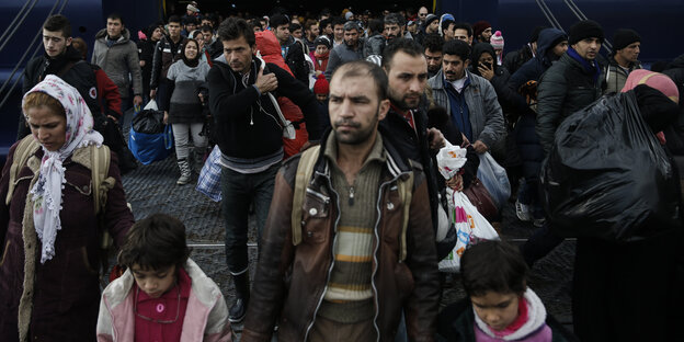 Flüchtlinge kommen in Griechenland an Flüchtlinge kommen in Griechenland an