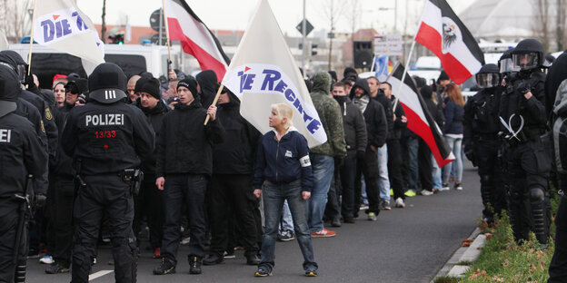 Demonstrationszug der Partei "Die Rechte" Demonstrationszug der Partei "Die Rechte"