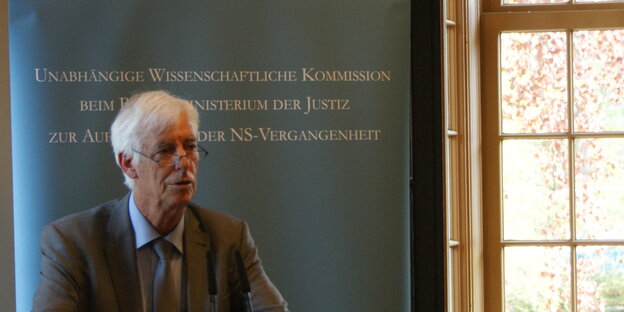 Ein Mann, es ist Moshe Zimmermann Ein Mann, es ist Moshe Zimmermann