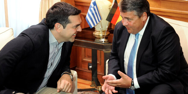 Der griechische Ministerpräsident Alexis Tsipras und Vizekanzler Sigmar Gabriel (SPD) Der griechische Ministerpräsident Alexis Tsipras und Vizekanzler Sigmar Gabriel (SPD)