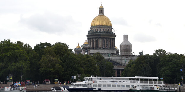 Die Isaakkathedrale in St. Petersburg. Die Isaakkathedrale in St. Petersburg.