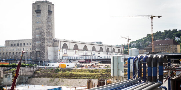 Baustelle an einem Bahnhof Baustelle an einem Bahnhof