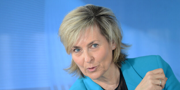Eine Frau, Karola Wille Eine Frau, Karola Wille