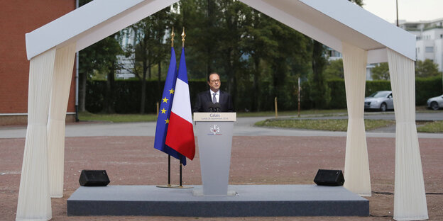 Präsident Francois Hollande in Calais Präsident Francois Hollande in Calais
