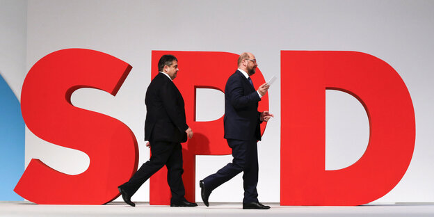 Gabriel und Schulz vor den Buchstaben S, P und D Gabriel und Schulz vor den Buchstaben S, P und D