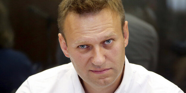 Alexej Nawalny guckt skeptisch Alexej Nawalny guckt skeptisch