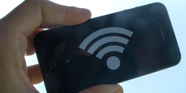 Smartphone mit WLAN-Symbol Smartphone mit WLAN-Symbol