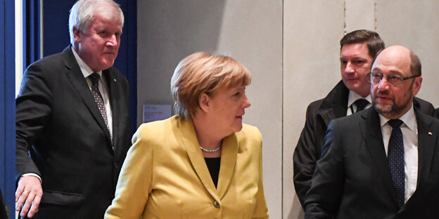 Seehofer, Merkel, Schulz und noch jemand Seehofer, Merkel, Schulz und noch jemand