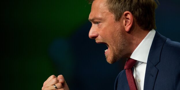 Christian Lindner, FDP-Parteivorsitzender, in Rednerpose Christian Lindner, FDP-Parteivorsitzender, in Rednerpose