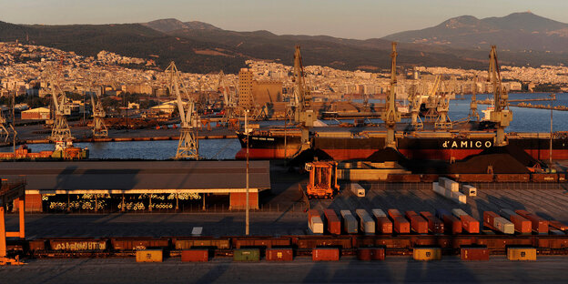 Der Hafen von Thessaloniki von oben