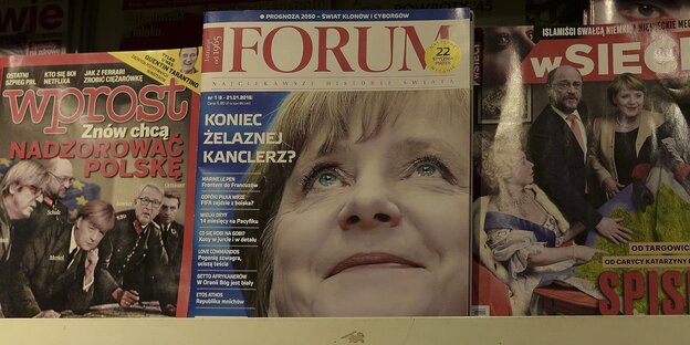 Zeitschriftentitel im Regal Zeitschriftentitel im Regal