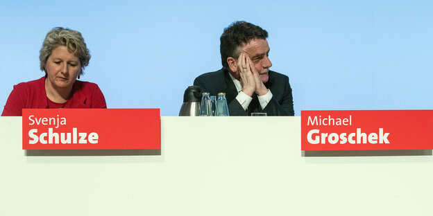 Eine Frau: Svenja Schulze, ein Mann: Michael Groschek Eine Frau: Svenja Schulze, ein Mann: Michael Groschek