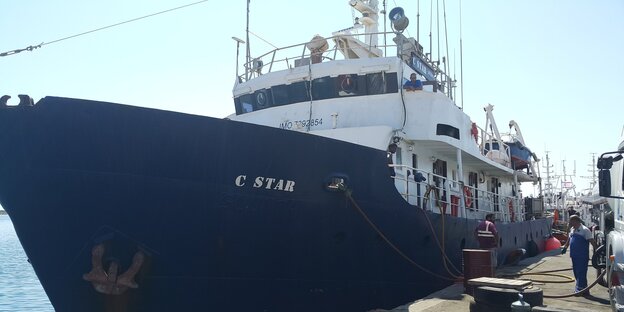 Das Schiff „C Star“ im Hafen von Famagusta Das Schiff „C Star“ im Hafen von Famagusta