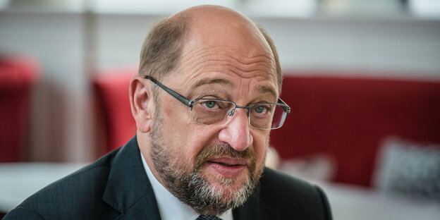 Martin Schulz guckt kritisch Martin Schulz guckt kritisch