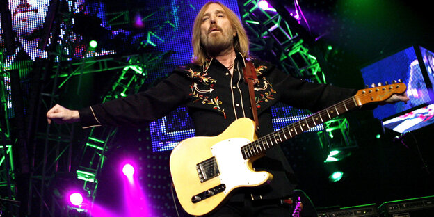 Ein Musiker auf der Bühne, Tom Petty Ein Musiker auf der Bühne, Tom Petty