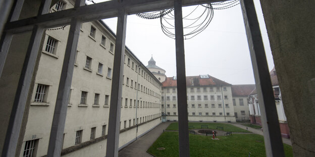 Blick aus einer Gefängniszelle Blick aus einer Gefängniszelle