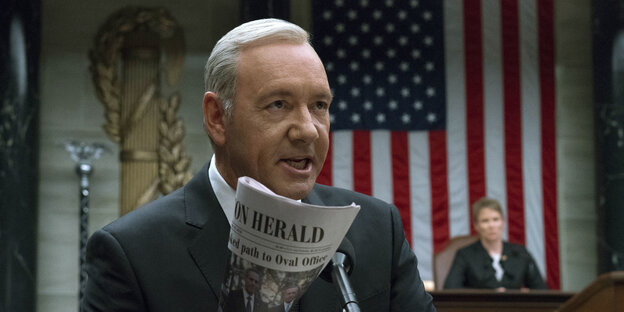 Kevin Spacey in der Serie „House of Cards“ Kevin Spacey in der Serie „House of Cards“