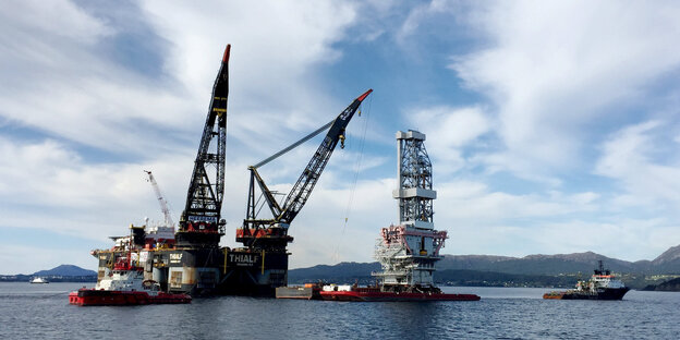 Eine Öl-Förderplattform in Norwegen Eine Öl-Förderplattform in Norwegen