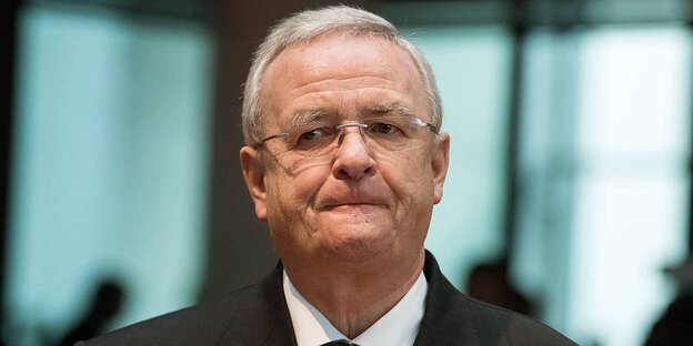 Martin Winterkorn guckt zweifelnd Martin Winterkorn guckt zweifelnd