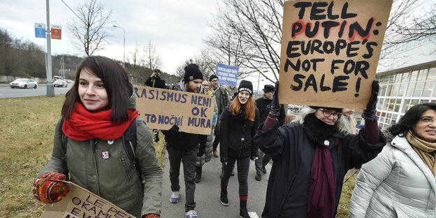Demonstration gegen eine Konferenz europäischer Rechtspopulisten am Samstag in Prag Demonstration gegen eine Konferenz europäischer Rechtspopulisten am Samstag in Prag