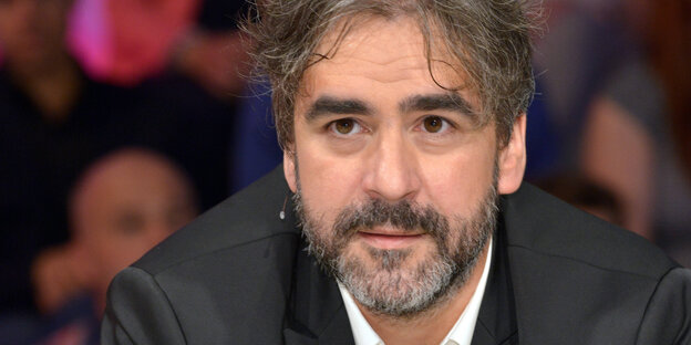 Ein Mann, Deniz Yücel