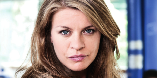 Portrait einer Frau mit langen Haaren Portrait einer Frau mit langen Haaren
