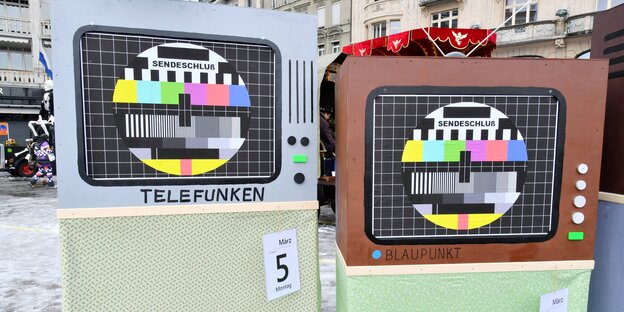 Kunstaktion von Billag-BefürworterInnen Kunstaktion von Billag-BefürworterInnen