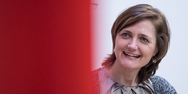 Eine Frau, Simone Lange Eine Frau, Simone Lange
