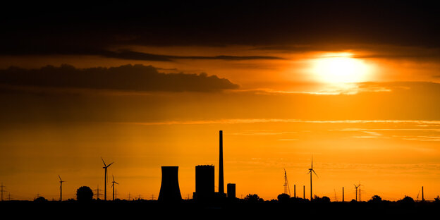 Sonne über Steinkohlekraftwerk Sonne über Steinkohlekraftwerk