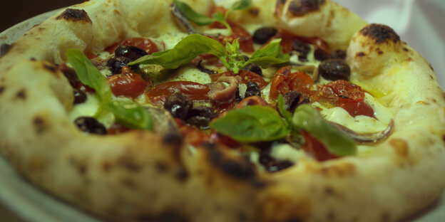 Nahaufnahme einer Pizza Nahaufnahme einer Pizza