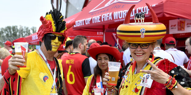 Verkleidete Belgien-Fans Verkleidete Belgien-Fans