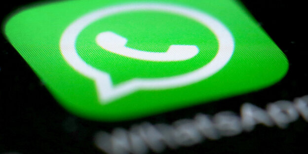 Whatsapp-Symbol auf schwarzem Hintergrund Whatsapp-Symbol auf schwarzem Hintergrund