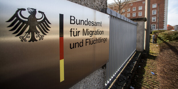 Außenansicht vom Bundesamt für Migration und Flüchtlinge (Bamf) Außenansicht vom Bundesamt für Migration und Flüchtlinge (Bamf)