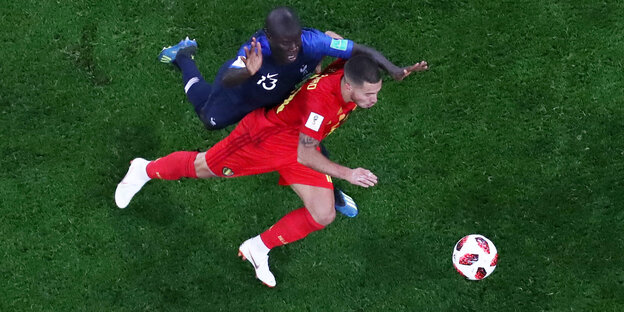 Zwei Spieler, einer ist Eden Hazard Zwei Spieler, einer ist Eden Hazard