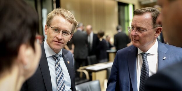 Daniel Günther (CDU) mit Bodo Ramelow (Die Linke) im Bundesrat Daniel Günther (CDU) mit Bodo Ramelow (Die Linke) im Bundesrat