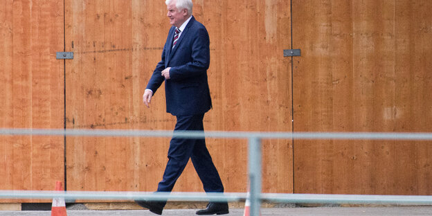 Horst Seehofer läuft Horst Seehofer läuft