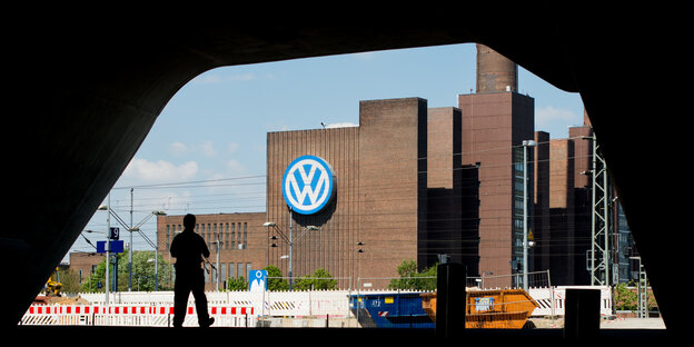 Das Kraftwerk am VW Werk in Wolfsburg. Das Kraftwerk am VW Werk in Wolfsburg.