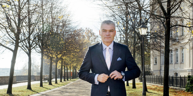 Holger Stahlknecht am Fürstenwall in Magdeburg Holger Stahlknecht am Fürstenwall in Magdeburg
