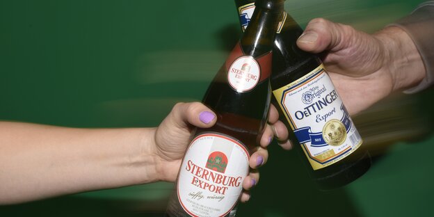 Zwei Flaschen Bier Zwei Flaschen Bier