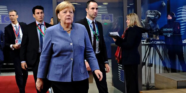 Eine Frau, Angela Merkel Eine Frau, Angela Merkel