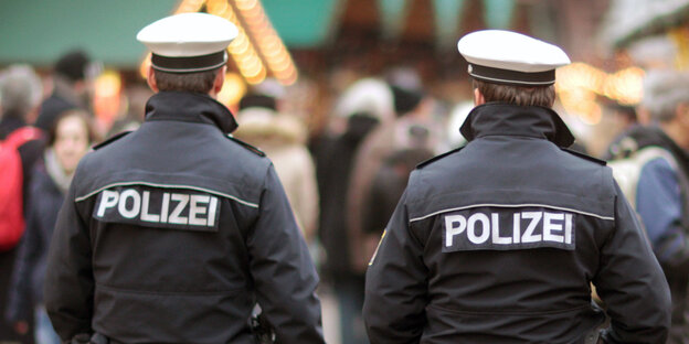 Zwei Polizisten Zwei Polizisten