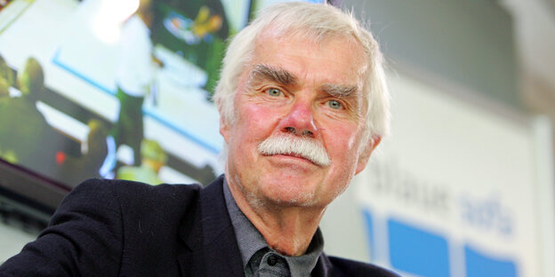 F.W. Bernstein im Porträt F.W. Bernstein im Porträt