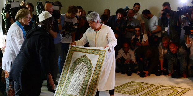 Seyran Ateş bei der Eröffnung der liberalen Moschee im Juni 2017 Seyran Ateş bei der Eröffnung der liberalen Moschee im Juni 2017
