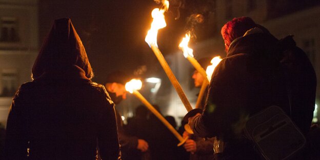 Rechtsextremer Fackelmarsch in Schneeberg, Sachsen, 2013 Rechtsextremer Fackelmarsch in Schneeberg, Sachsen, 2013